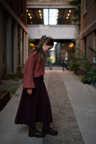 puck skirt velvet bordeaux
