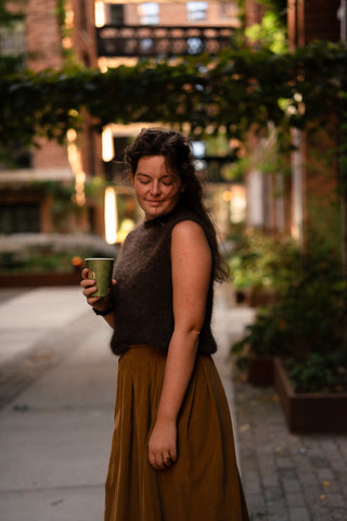 puck skirt velvet olive
