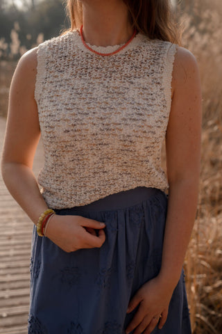 Daphne crochet top 1586 Jasmijn creme/brown/grey – foto 3