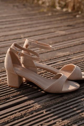 6201 beige suede heels