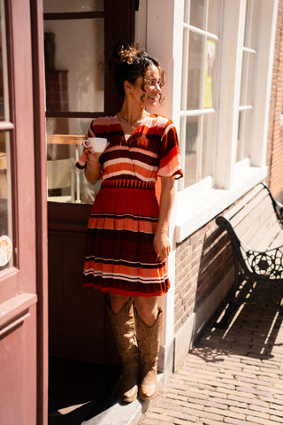 ANGE oflyma sulana bordeaux stripe dress – foto 2