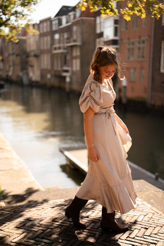 A VIEW - Sinda dress champagne wedding