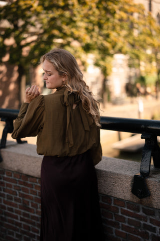 chic top bow khaki