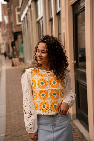 G85 ella top orange/green crochet
