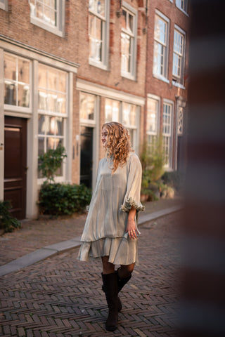 A VIEW dress mint Daisina