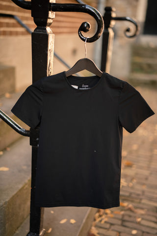 Azzurro black basic tee