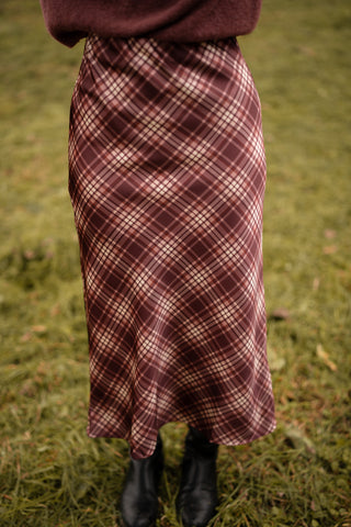 Skirt satin block prune