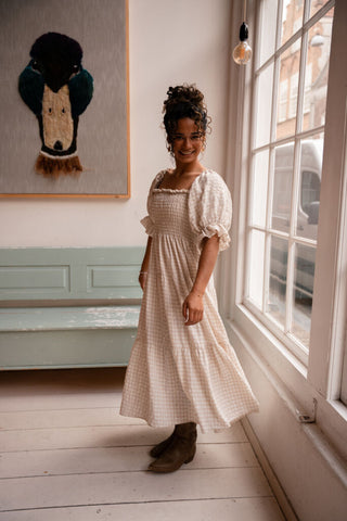 saar dress blocked beige – foto 4