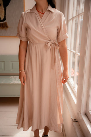 2732-6 wrap dress leonie beige – foto 5