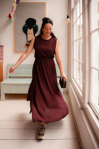 summer set small AAF wine red